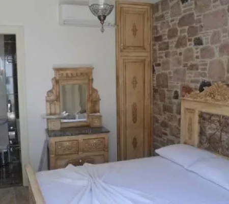 Cundada Hotel *